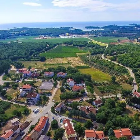 Mit Privatpool Fuer 16 Personen Ca 240 Qm In Mugeba, Istrien Istrische Riviera Hotel *